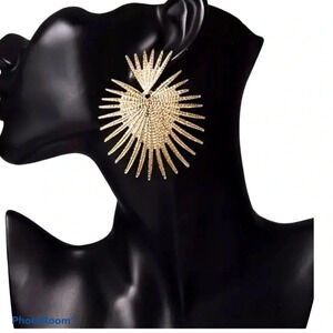 Fashion Luxe spiky Gold  tone Elegant earrings New